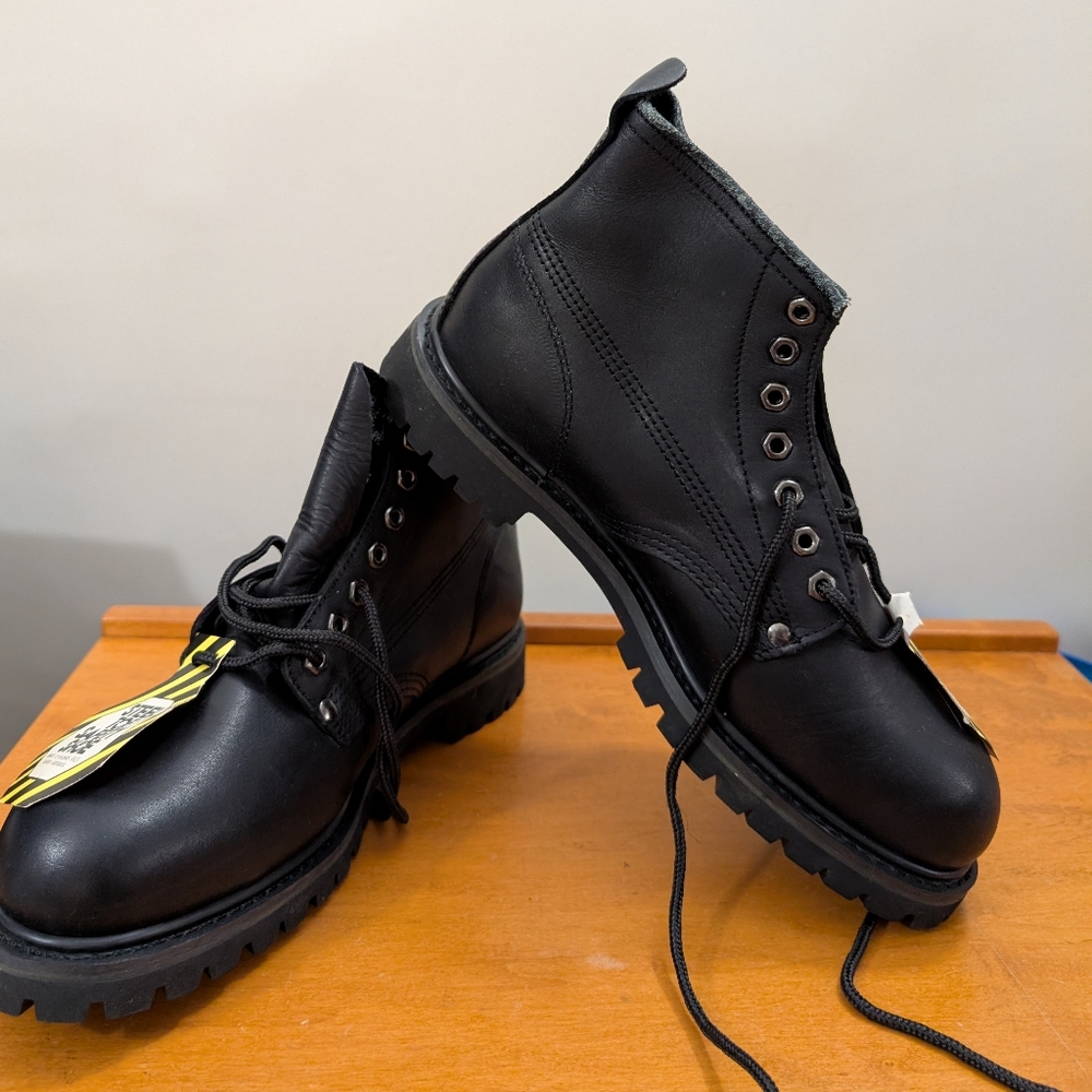 New MENS SAFETY Steel Toe BOOTS, size 9.5